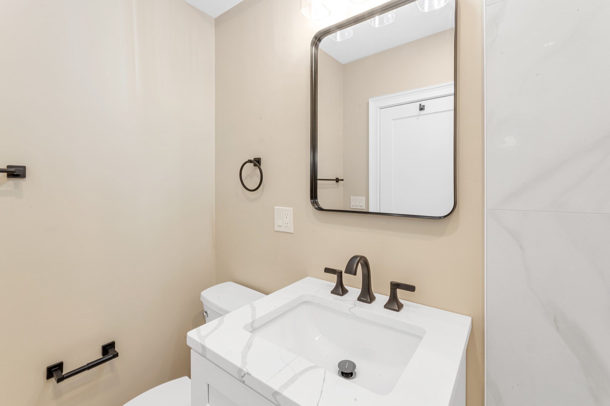 112 Armandine Street # 3 Property Photo 12