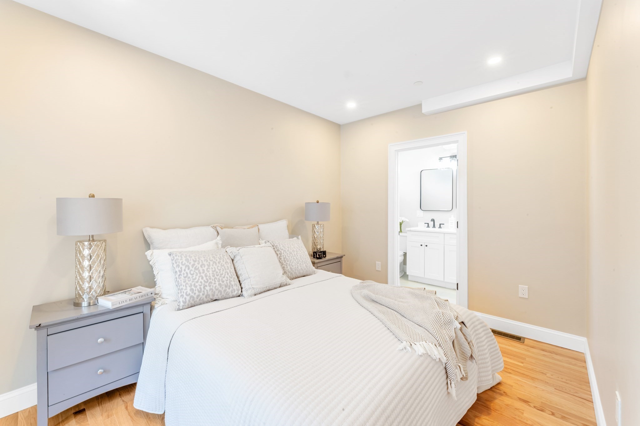 112 Armandine Street # 3 Property Photo 19