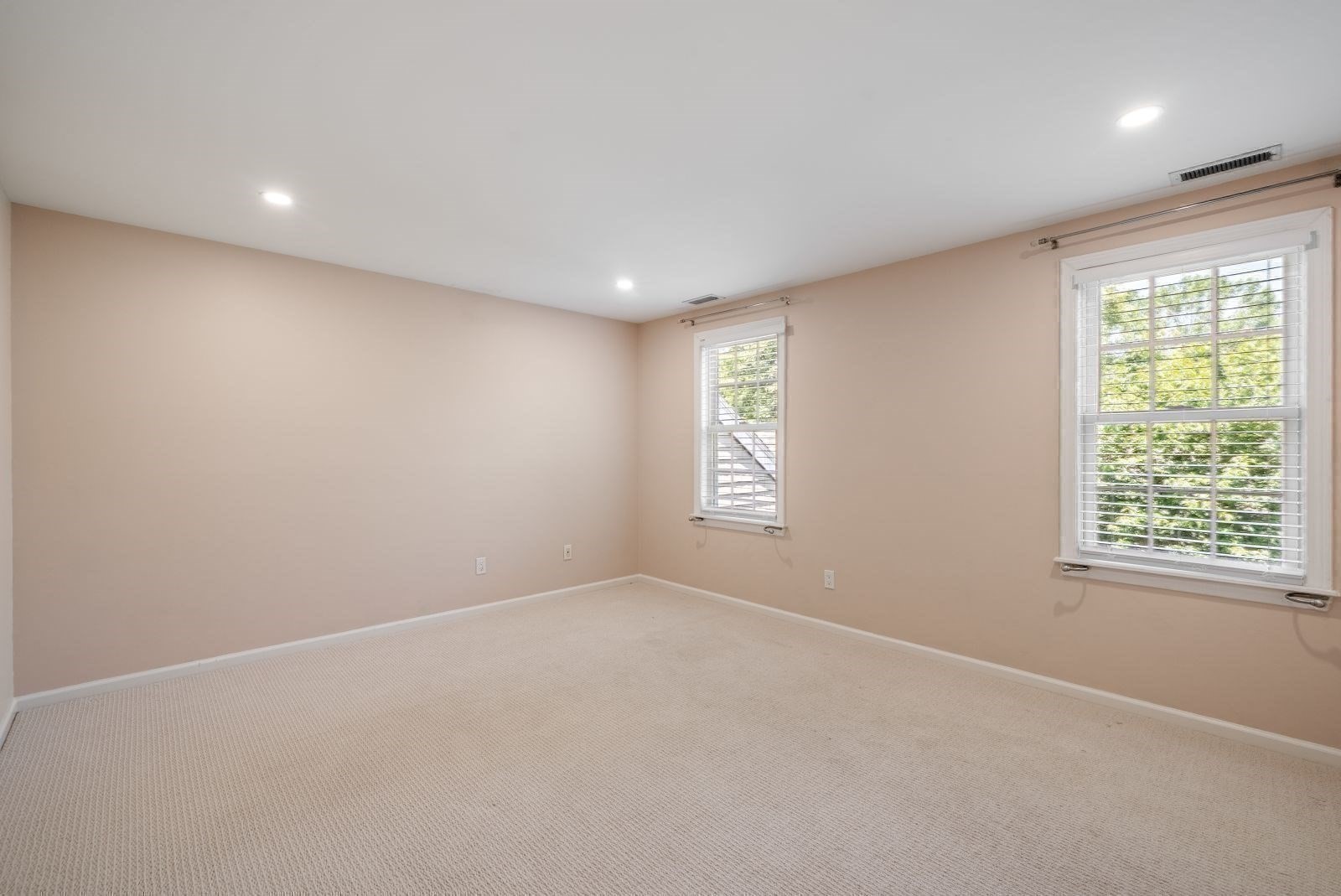 22 Floret Circle # 22 Property Photo 18