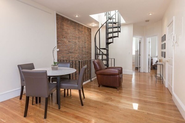 247 Beacon Ph Property Photo 2