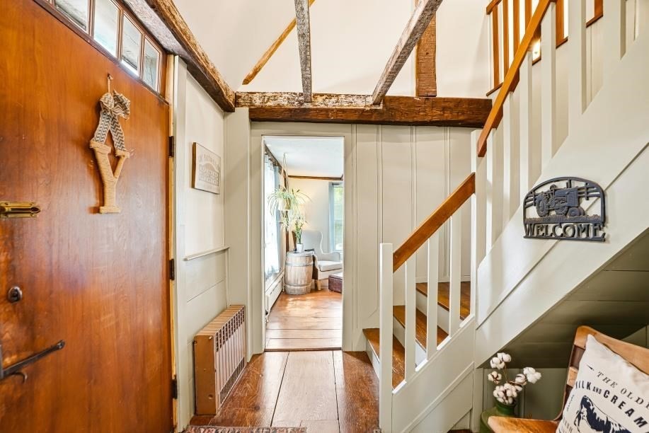 52 Elm St Property Photo 5