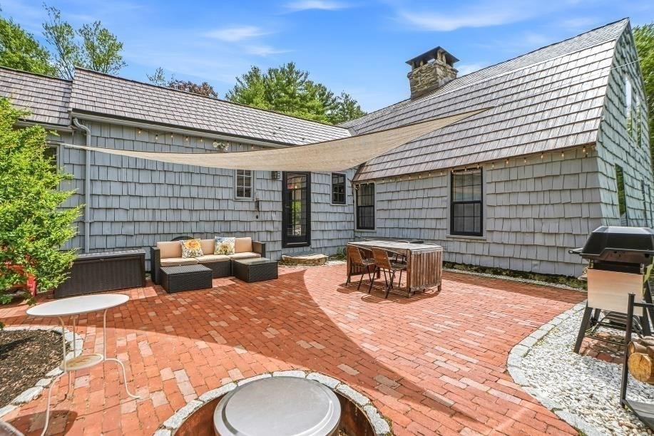 52 Elm St Property Photo 30
