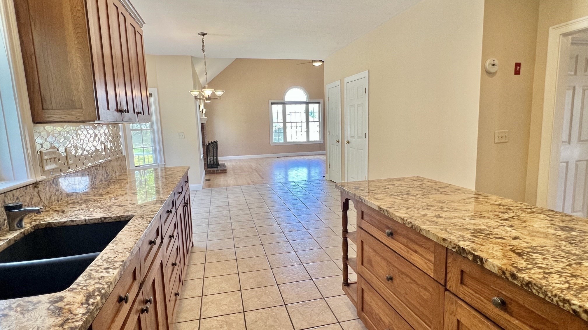 7 Deer Run Property Photo 5