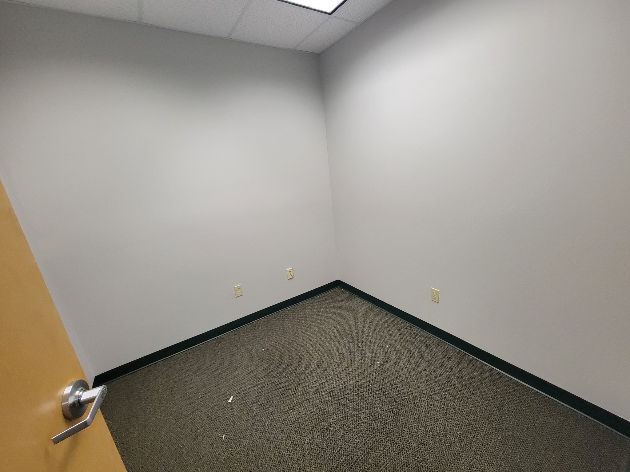 515 Groton Road Property Photo 1