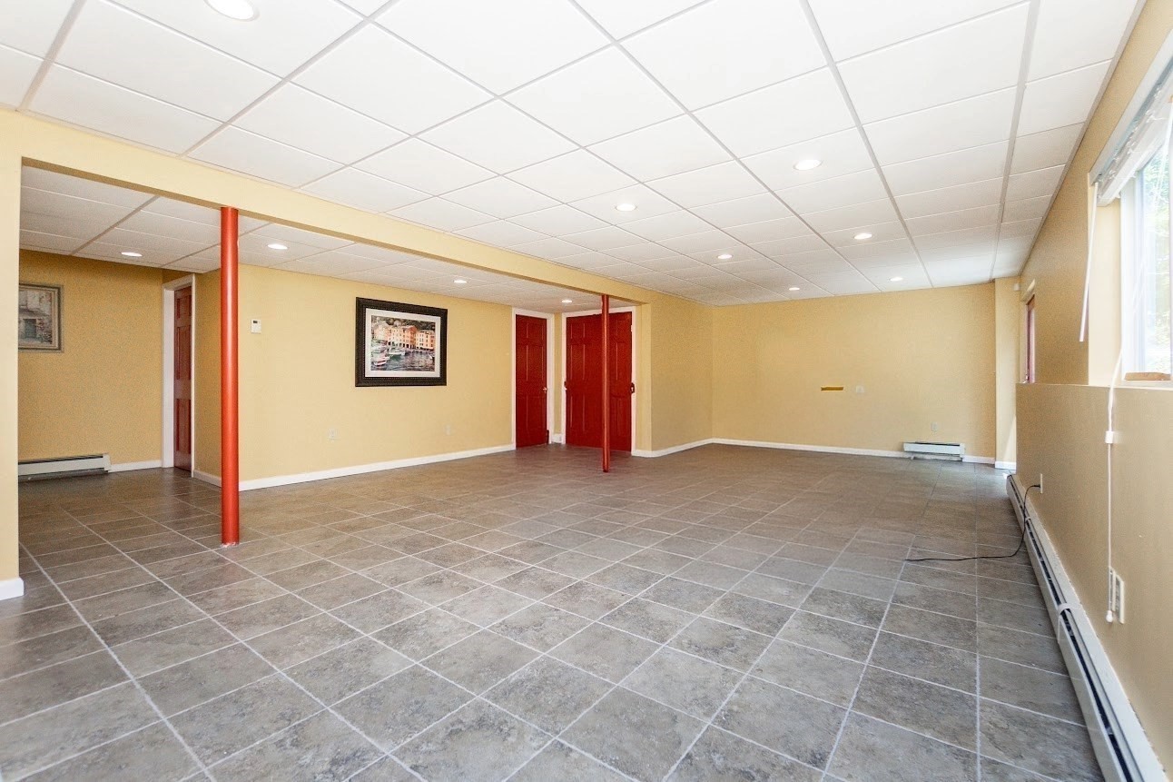 63 Bow St Property Photo 25