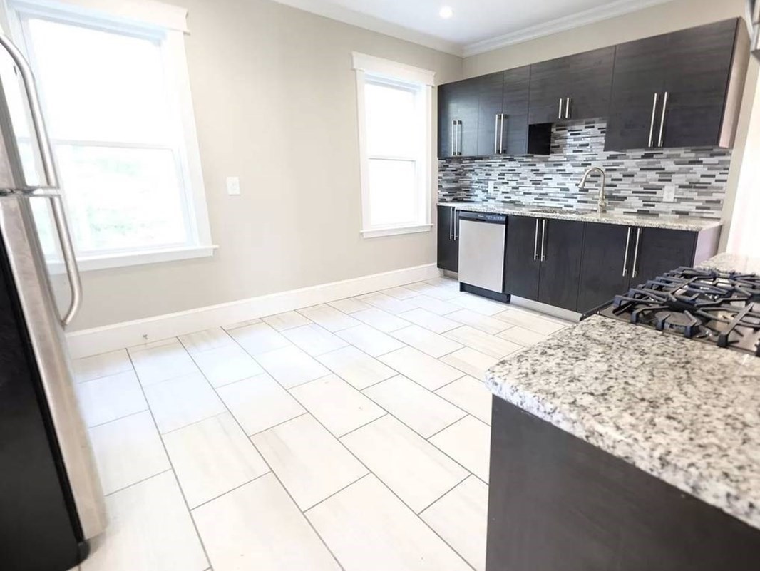 79 Saxton Street Property Photo 5