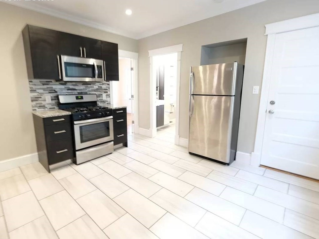 79 Saxton Street Property Photo 6