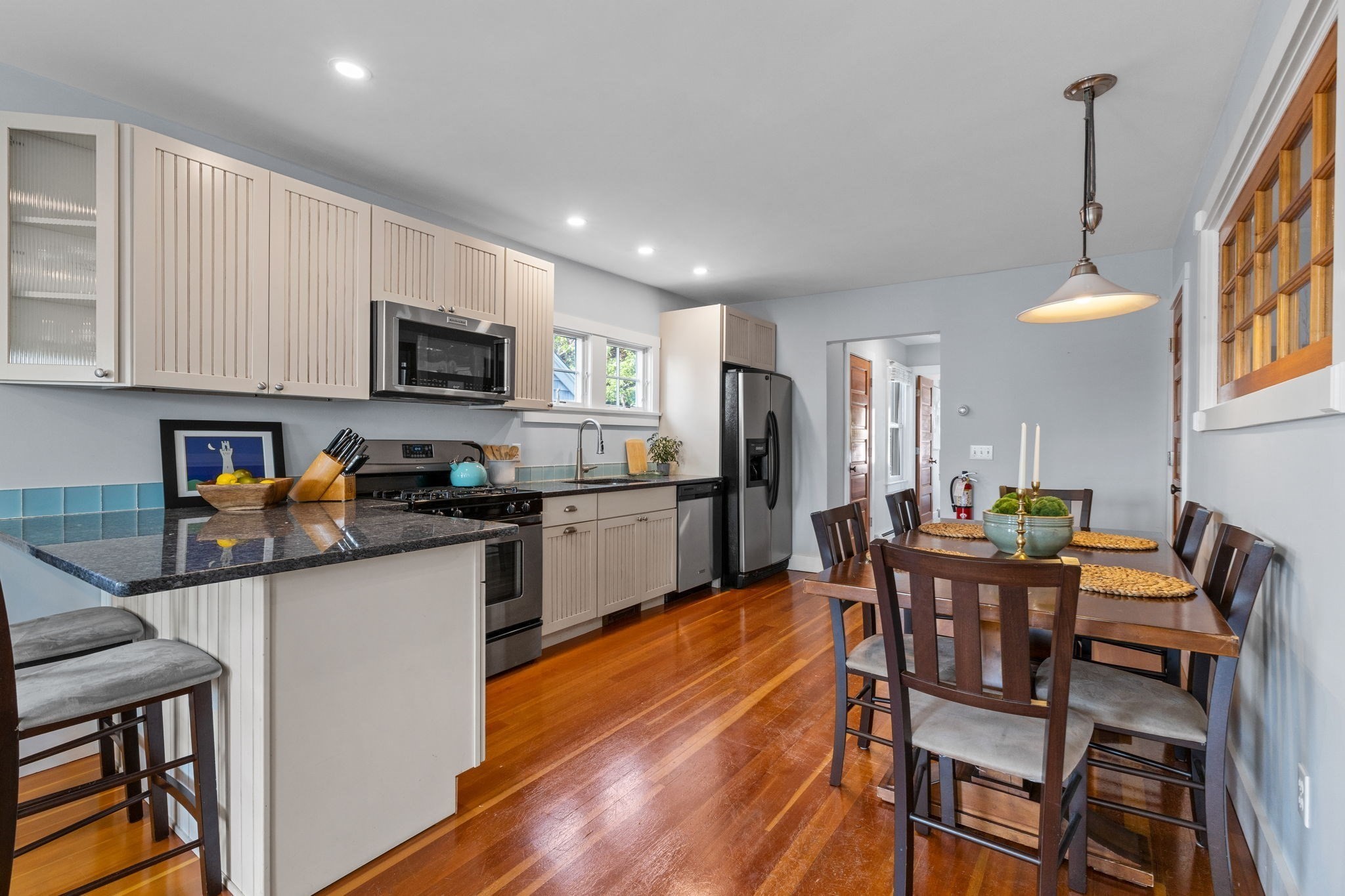 134 Commercial St Property Photo 18