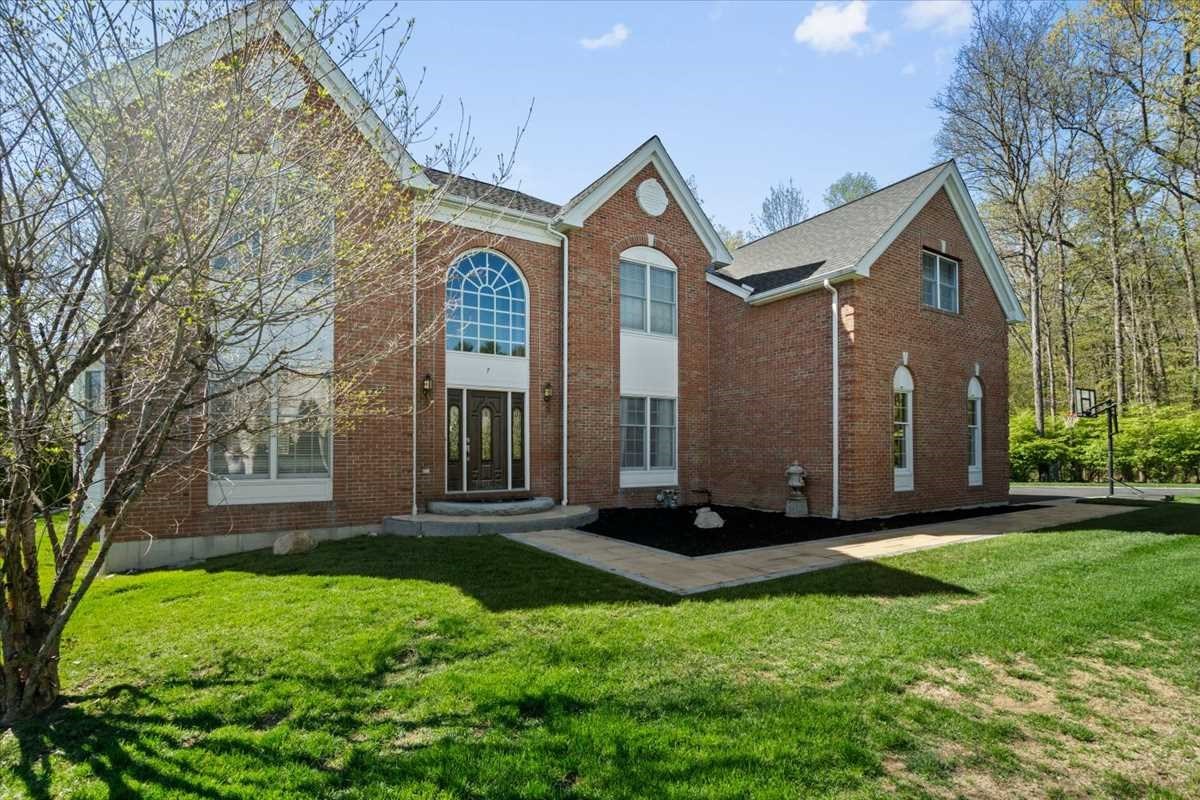 7 Dickinson Circle Property Photo 1
