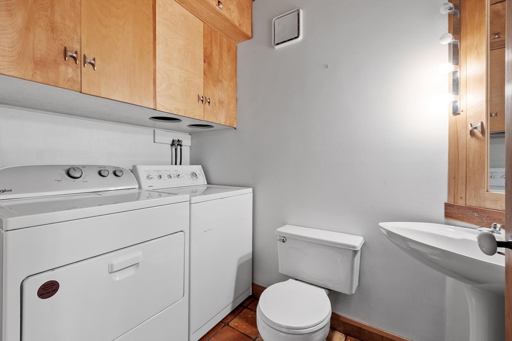 75 West St Property Photo 21