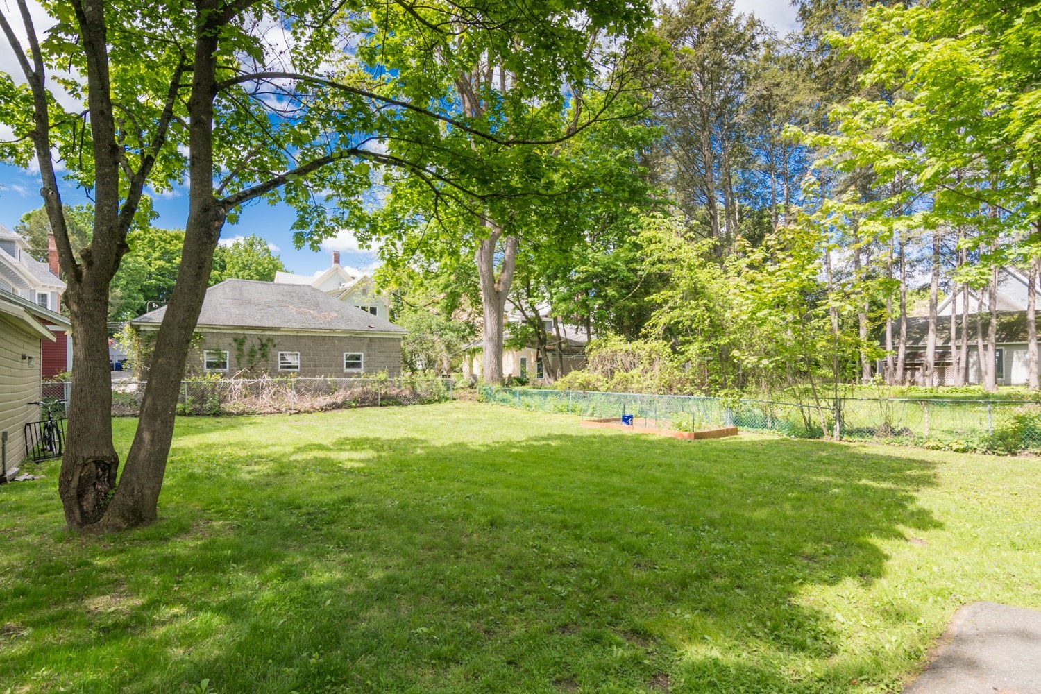 13 Munroe St Property Photo 4