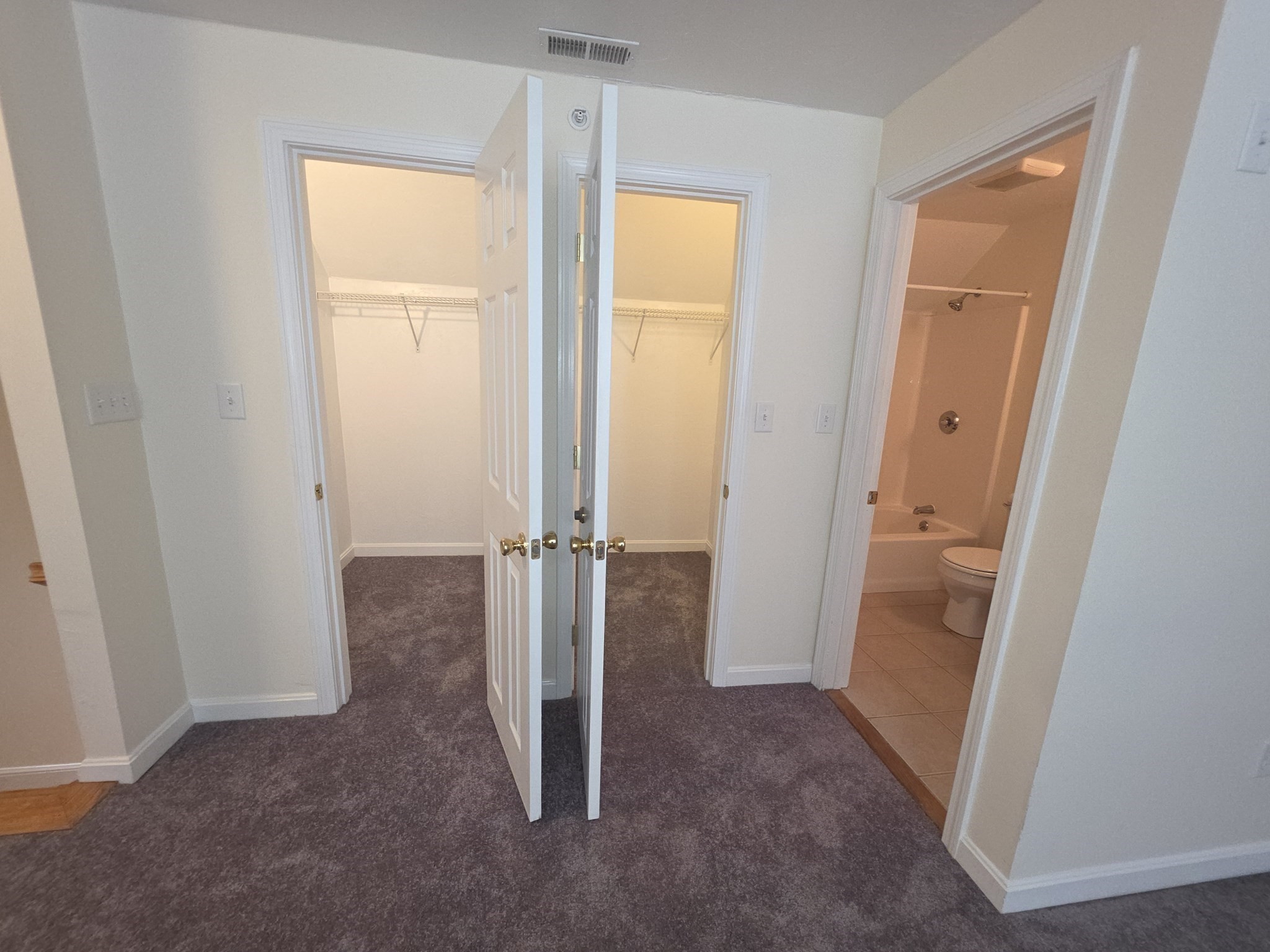 956 Warren Ave # 4 Property Photo 33