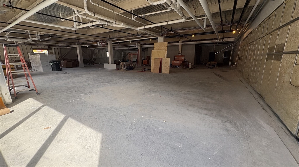 408 Suffolk St. Property Photo 5