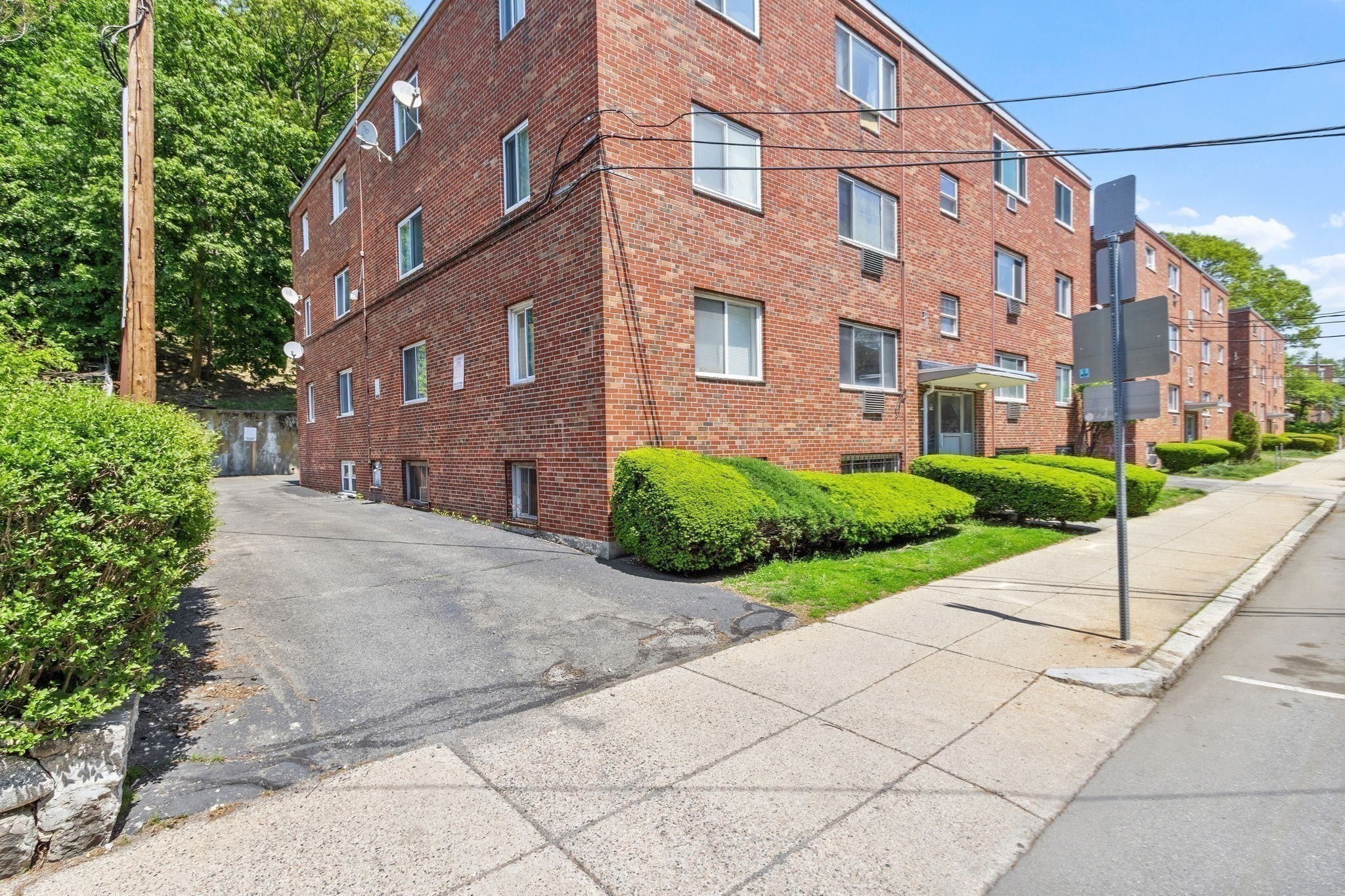 365 Faneuil # 4 Property Photo 18