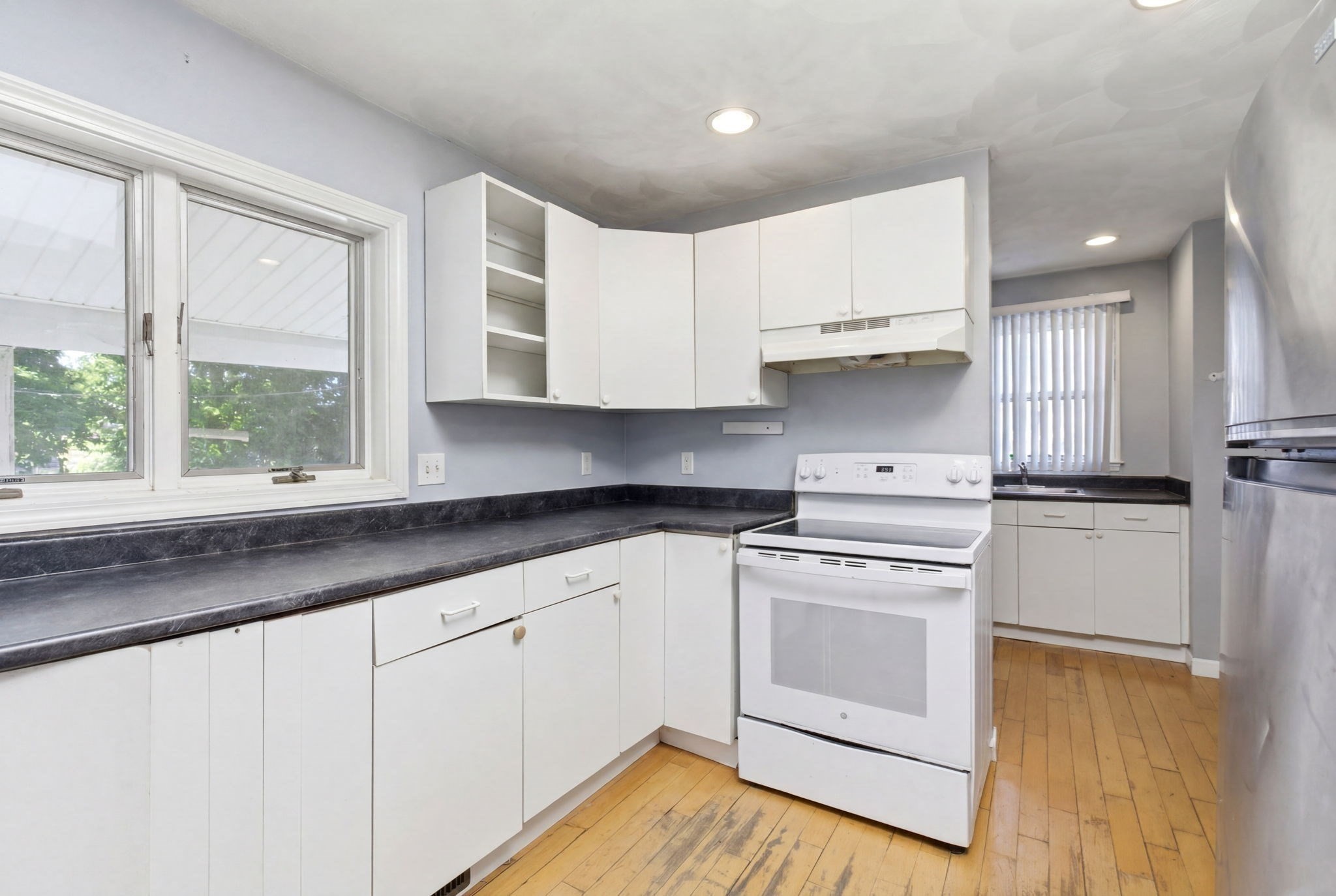 17 West Street Property Photo 5
