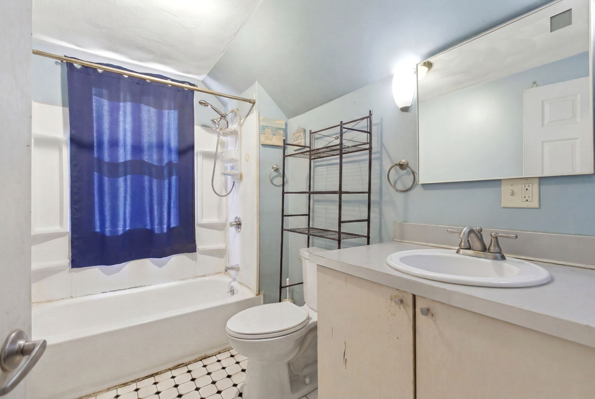 17 West Street Property Photo 15
