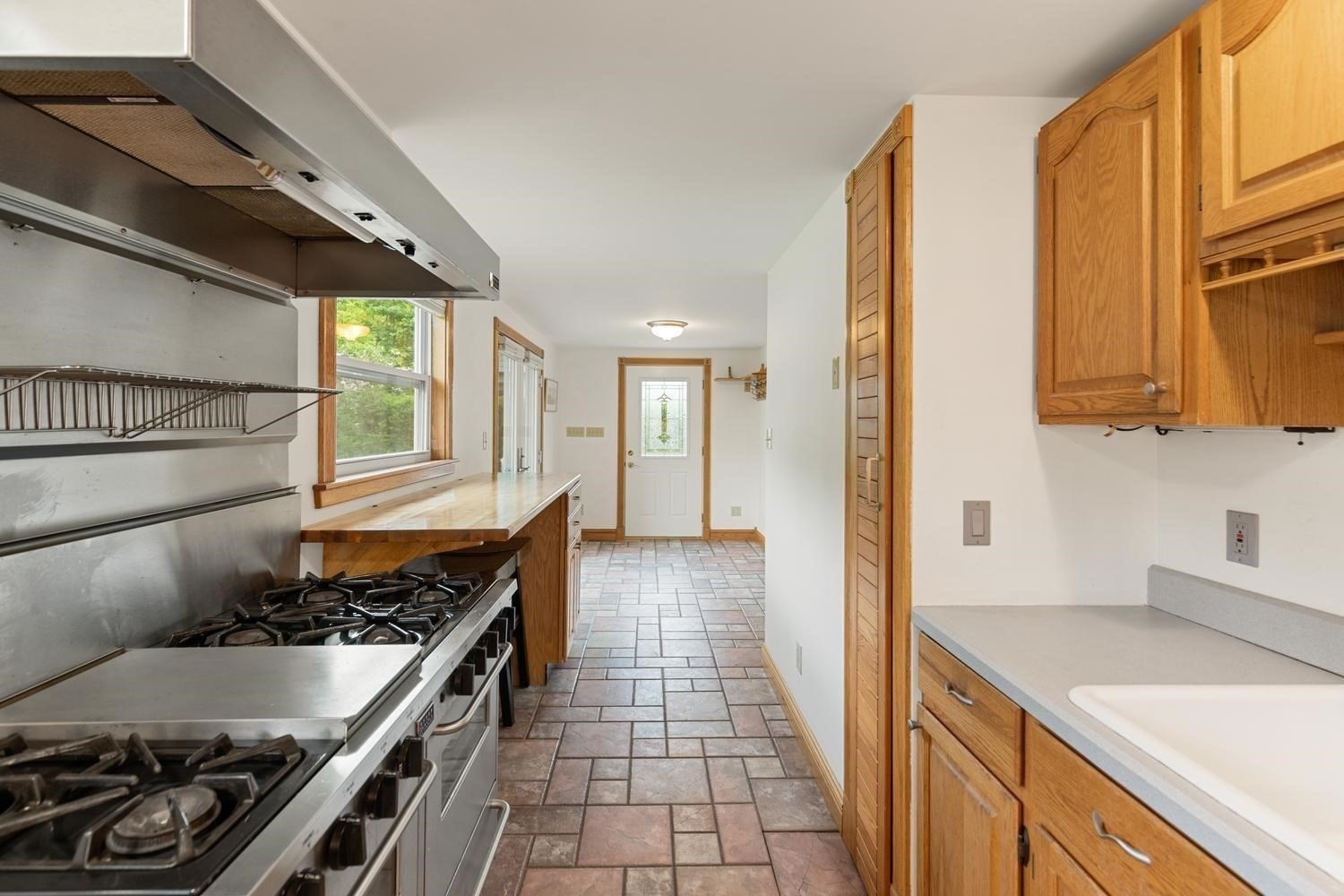 17 Pigeon Hill Street Property Photo 14