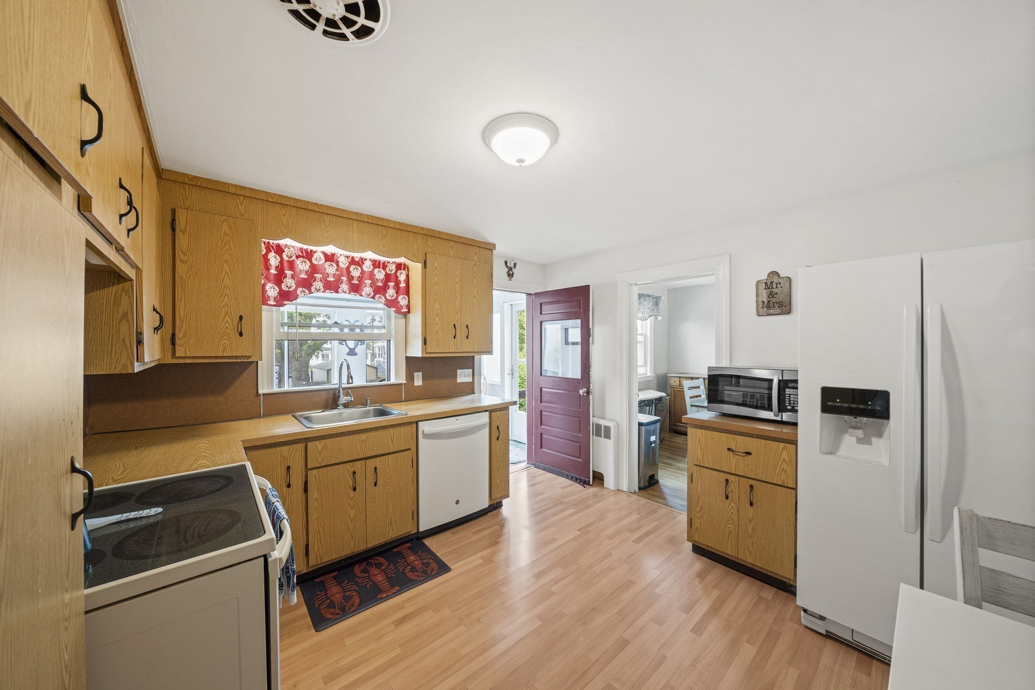 15 D St Property Photo 3