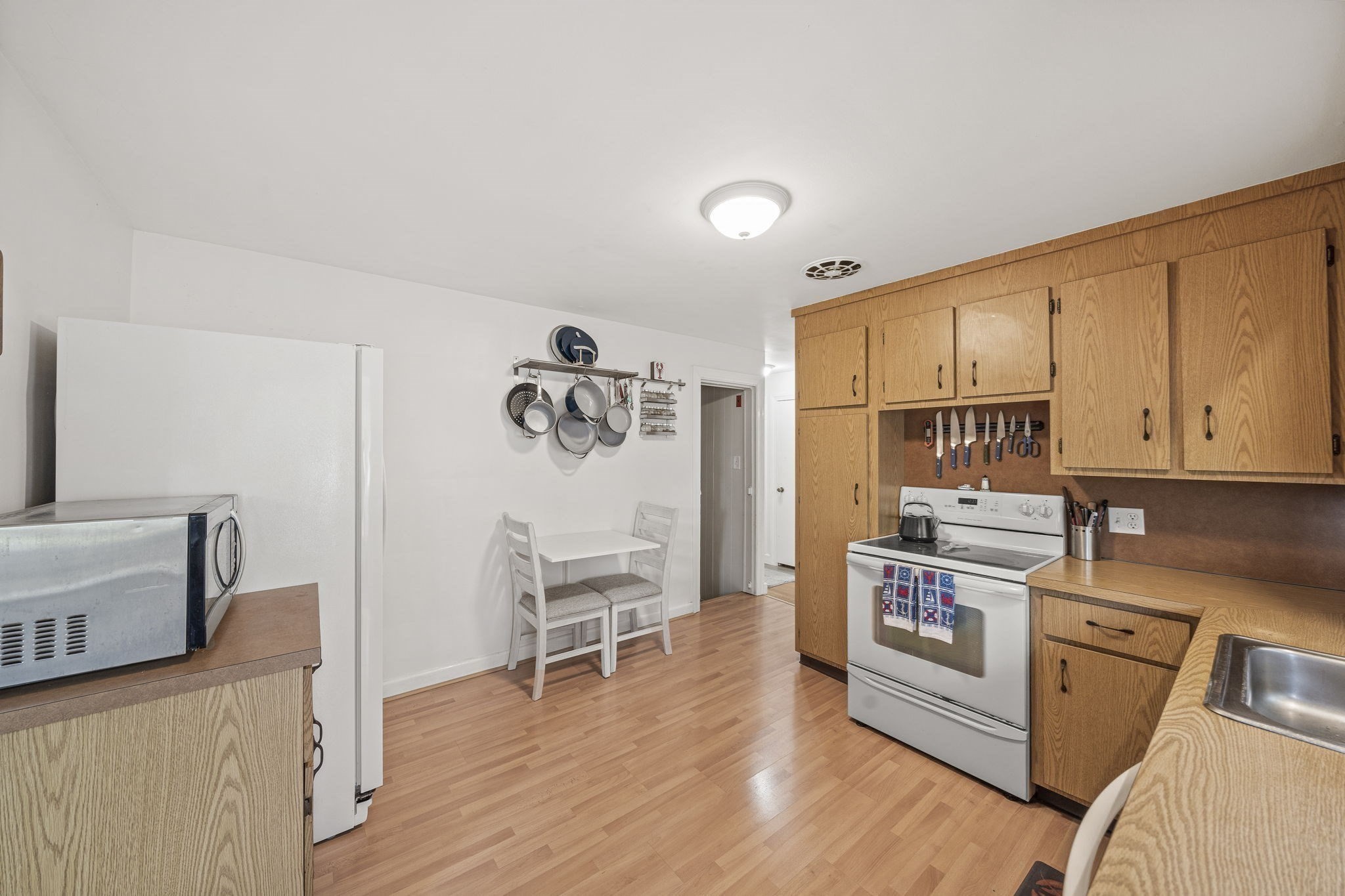 15 D St Property Photo 4