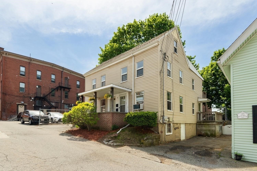 6 Minot St Property Photo 5