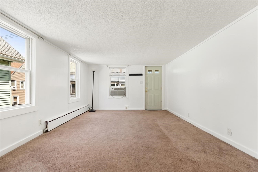 6 Minot St Property Photo 7