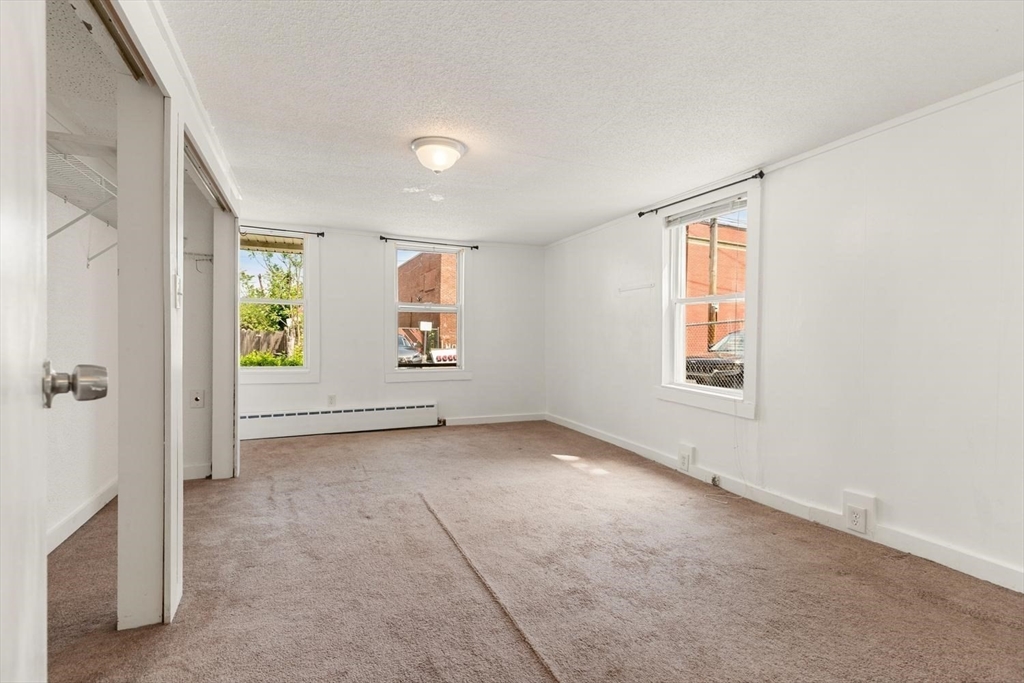 6 Minot St Property Photo 14