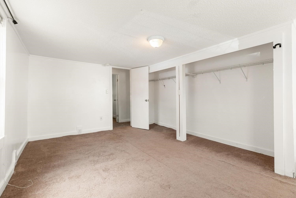 6 Minot St Property Photo 15
