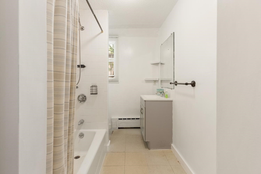 6 Minot St Property Photo 17