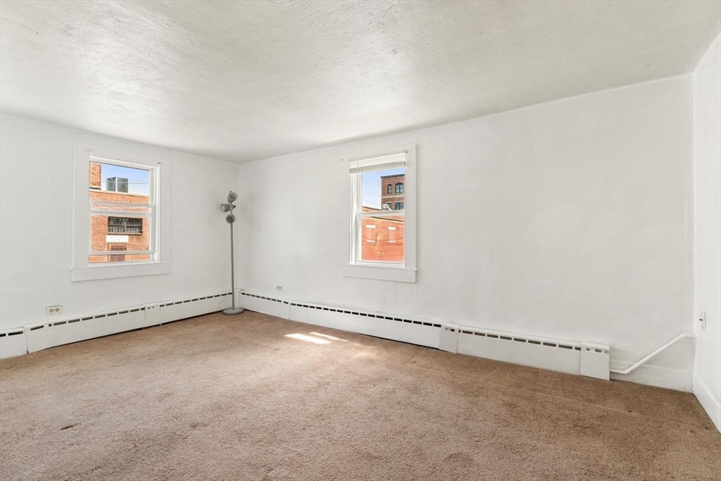 6 Minot St Property Photo 24