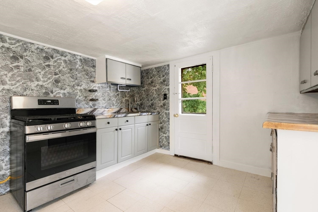 6 Minot St Property Photo 29