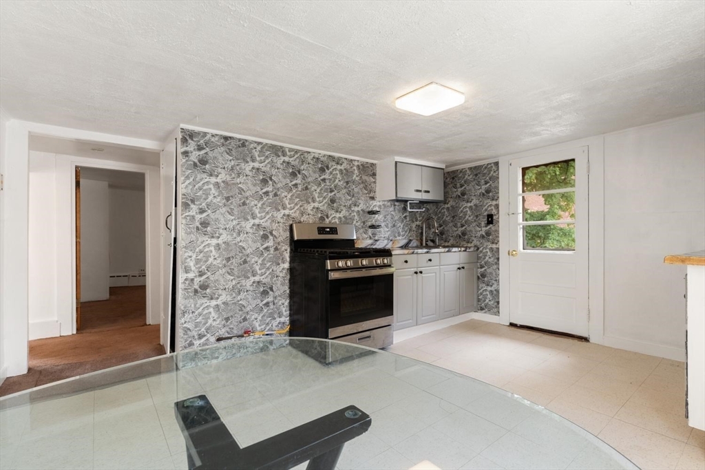 6 Minot St Property Photo 32