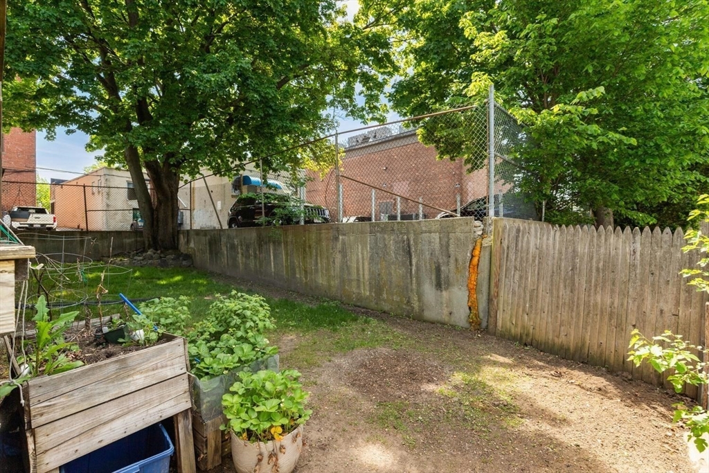 6 Minot St Property Photo 33