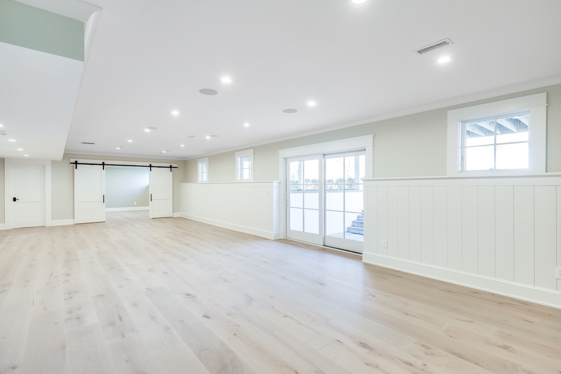 181 Dedham Street Property Photo 9