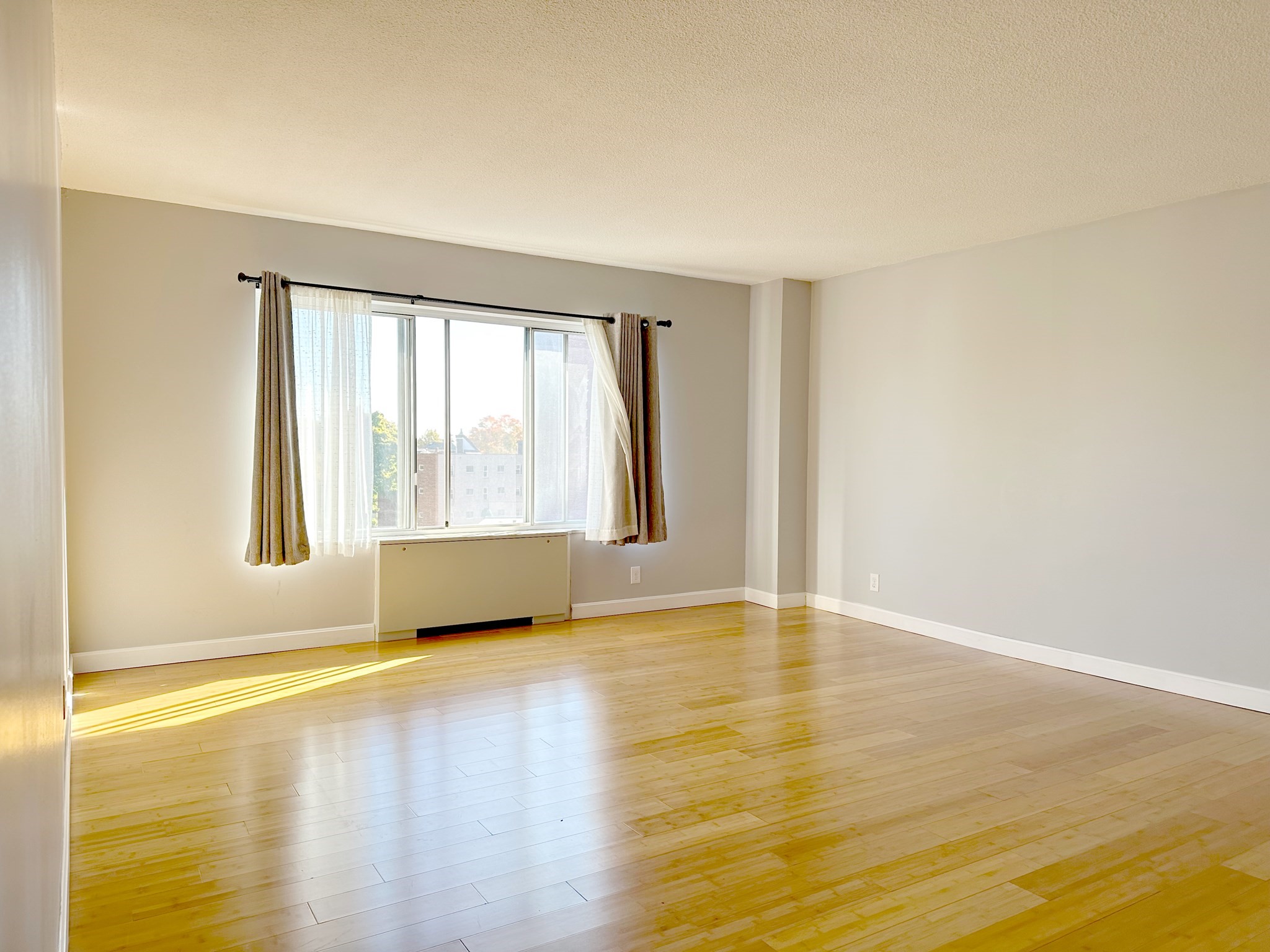 22 Chestnut Pl # 306 Property Photo 3