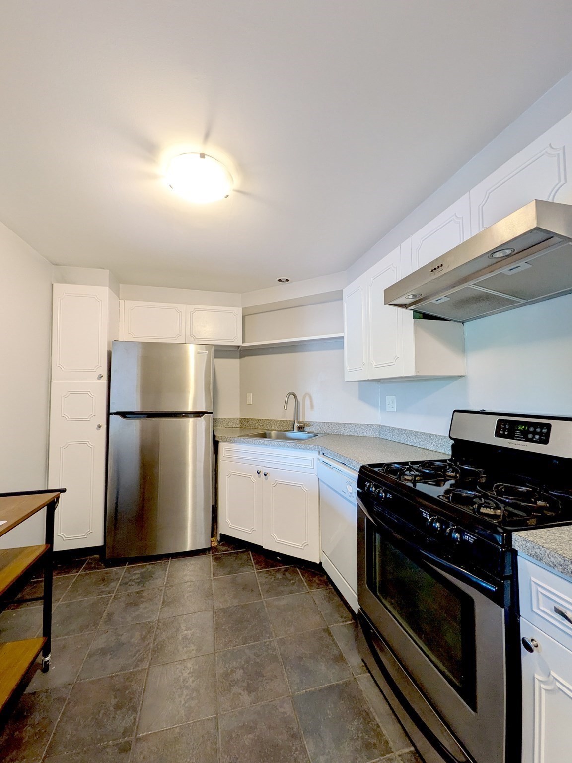 22 Chestnut Pl # 306 Property Photo 6