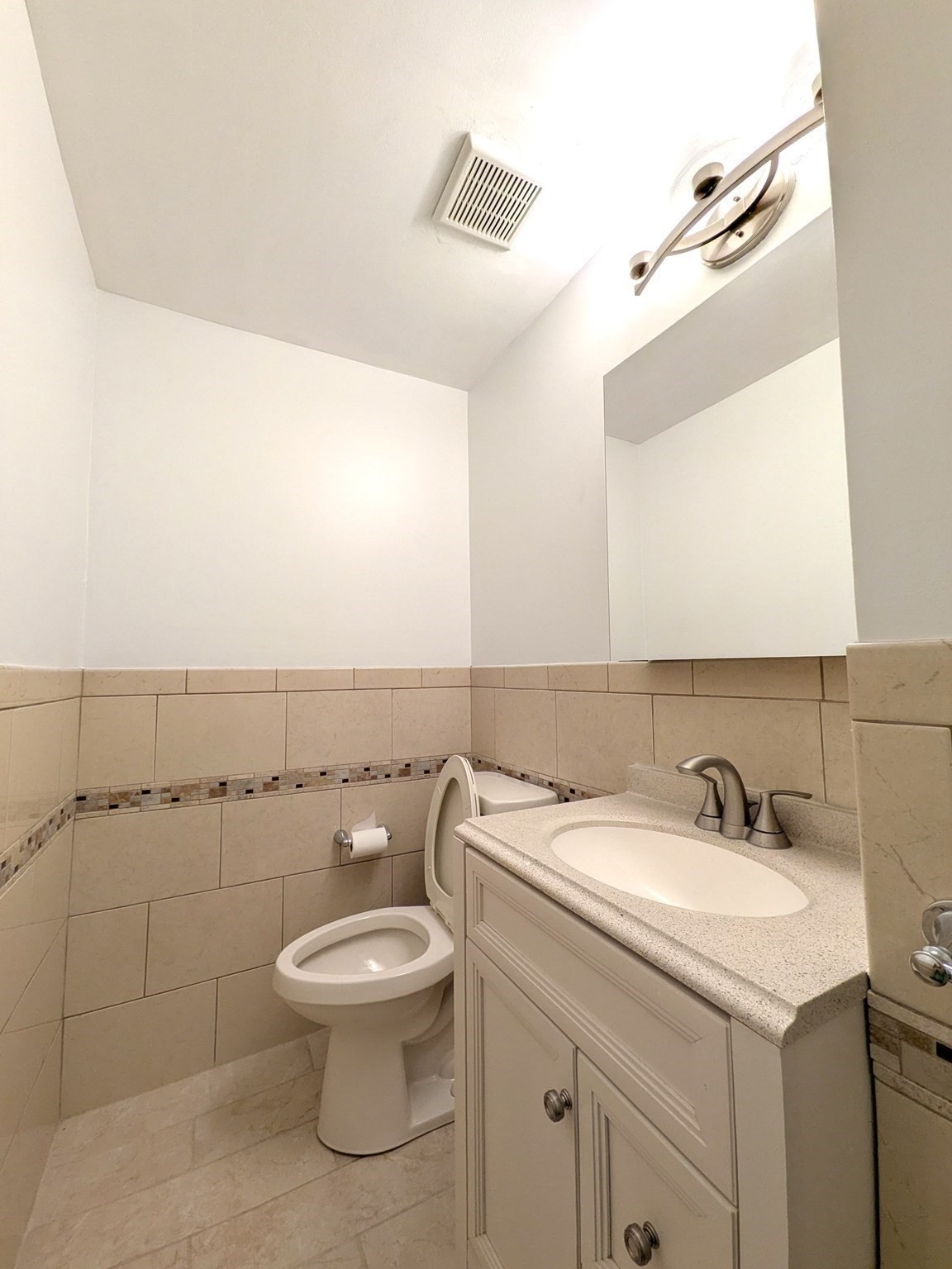 22 Chestnut Pl # 306 Property Photo 8