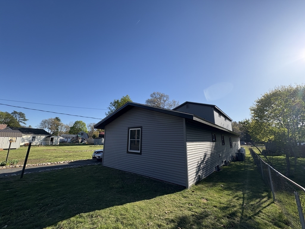 115 Berkshire Avenue Property Photo 6