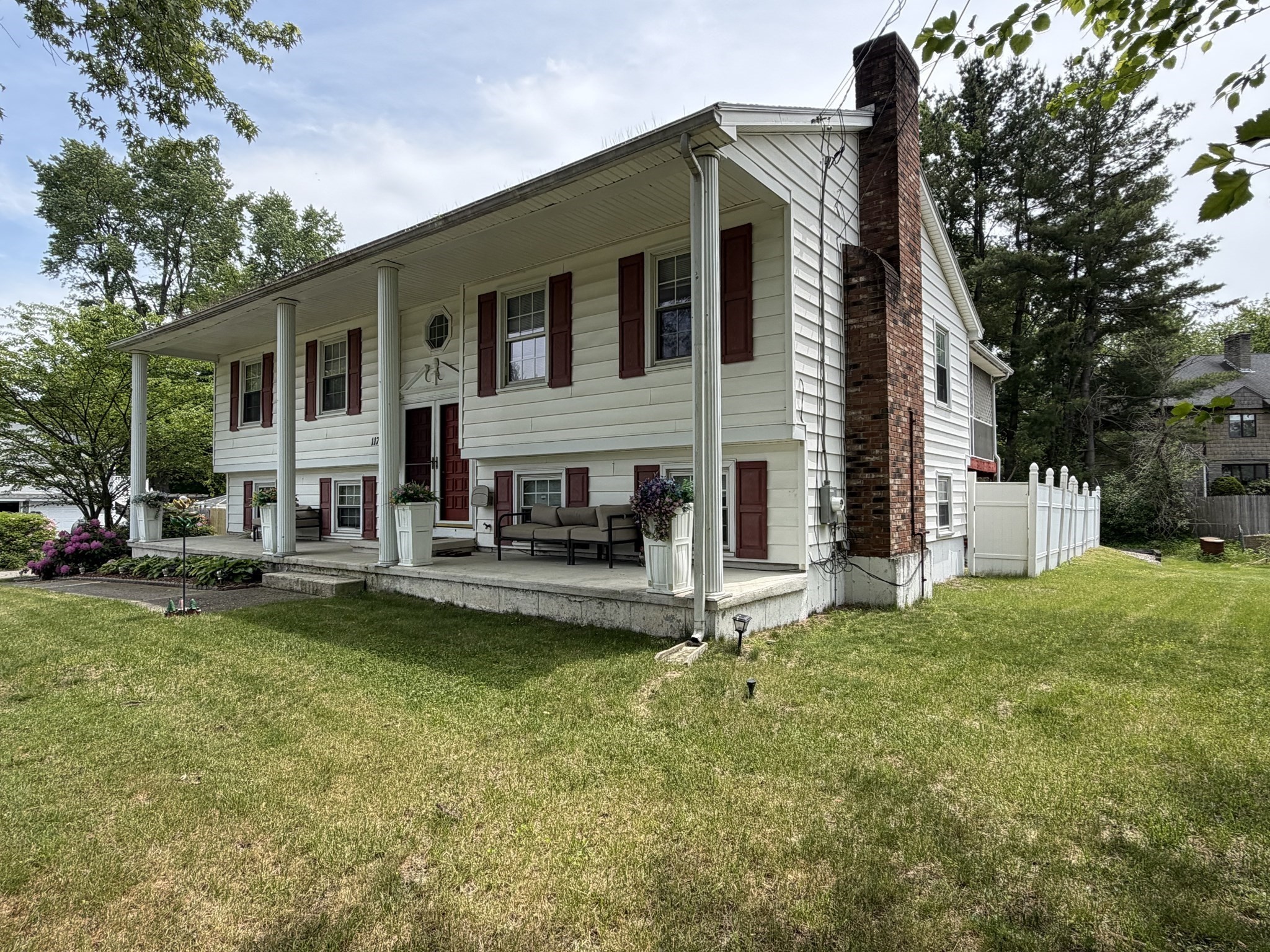 117 Silver St Property Photo 3