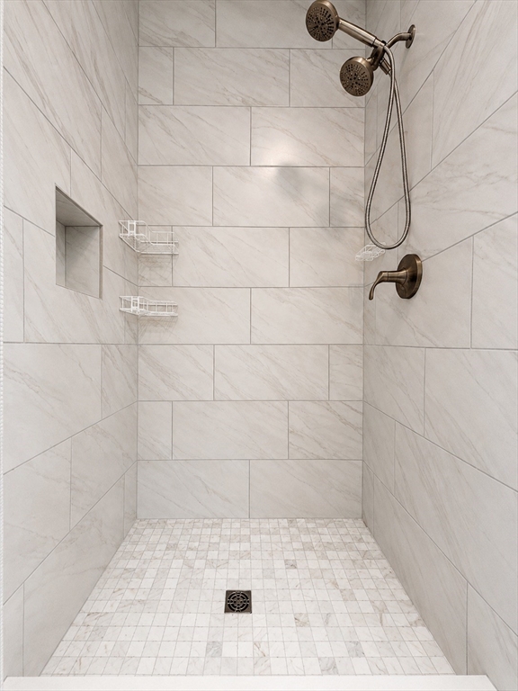4 Clover Cir # B Property Photo 5