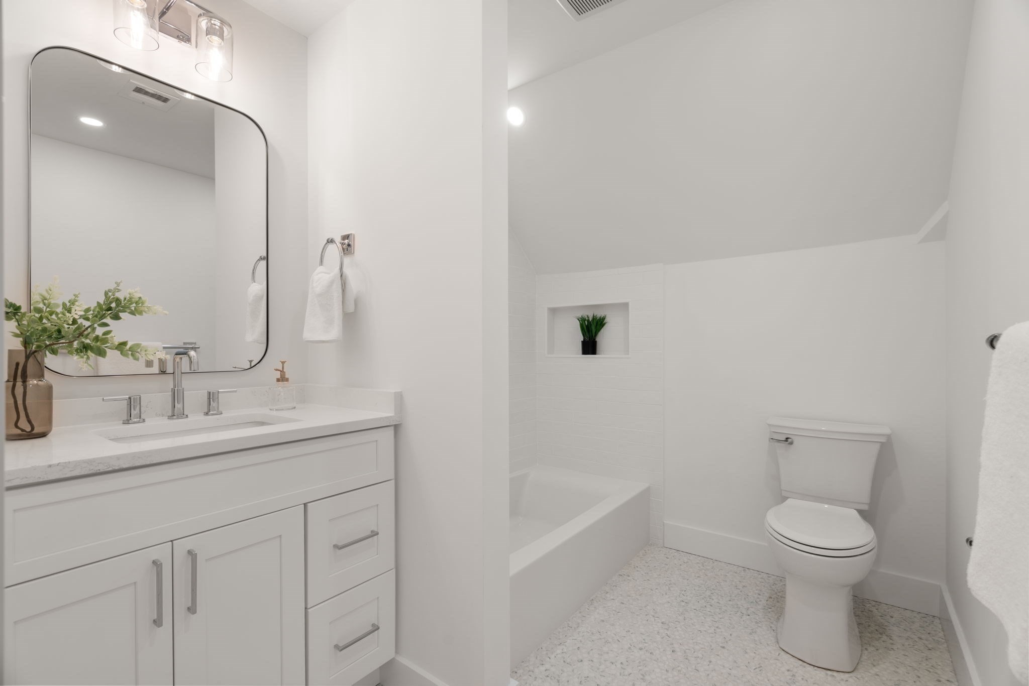 26 Adelaide Street # 3 Property Photo 15