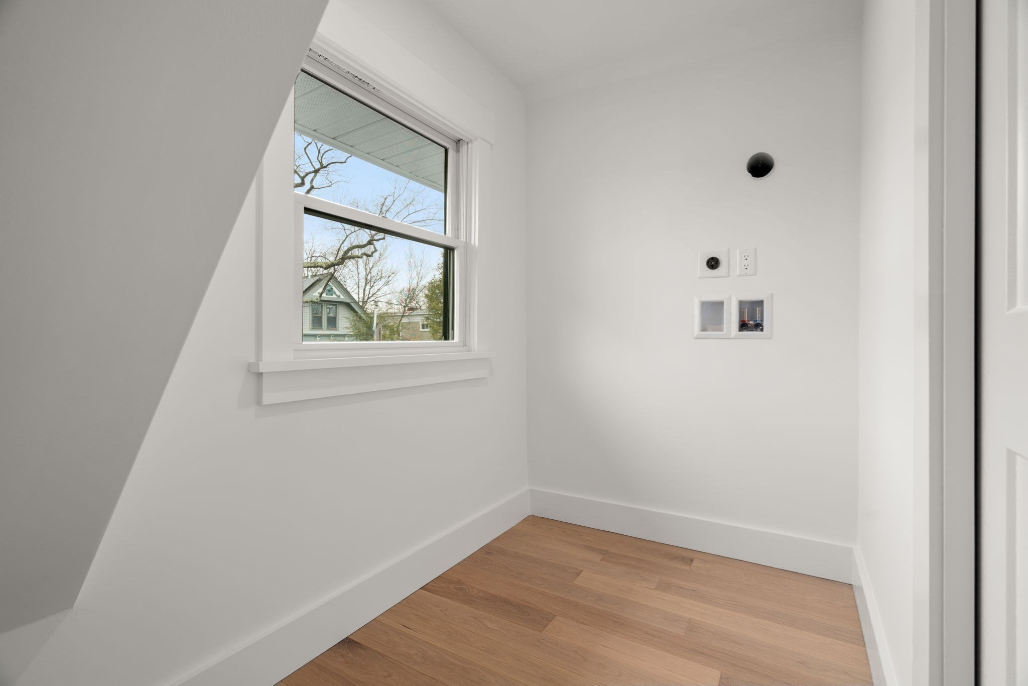 26 Adelaide Street # 3 Property Photo 16