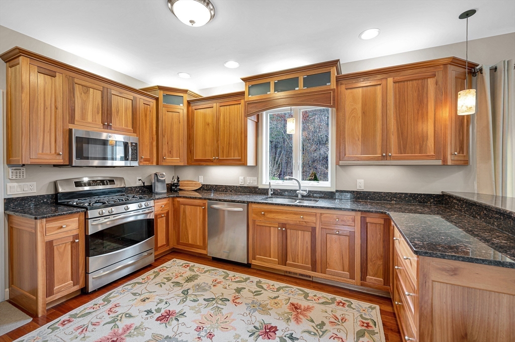 37 Beechwood Dr