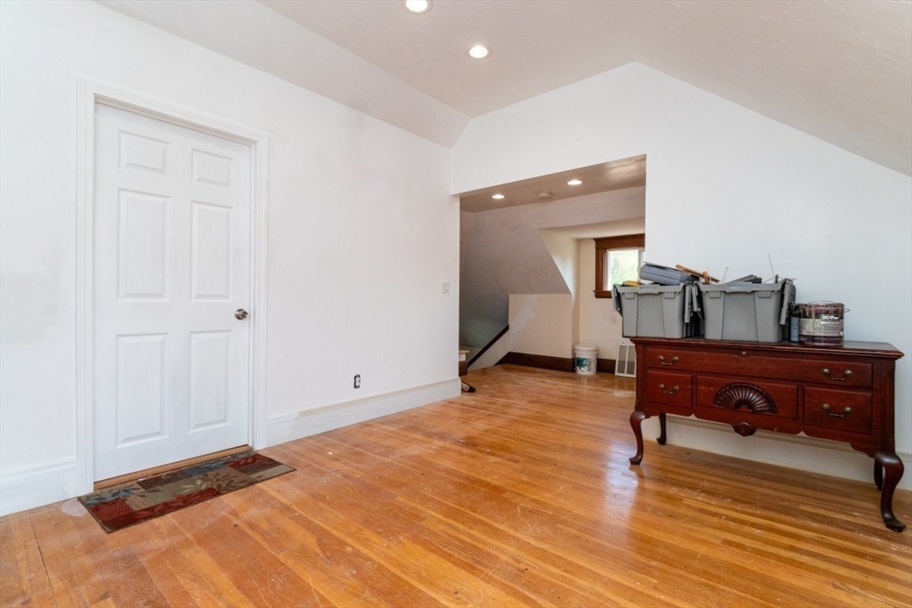 24 Short St Property Photo 31
