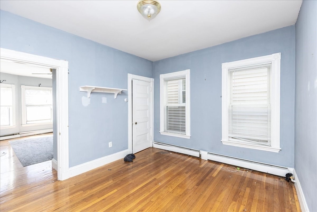 614-618 E. Broadway Property Photo 5