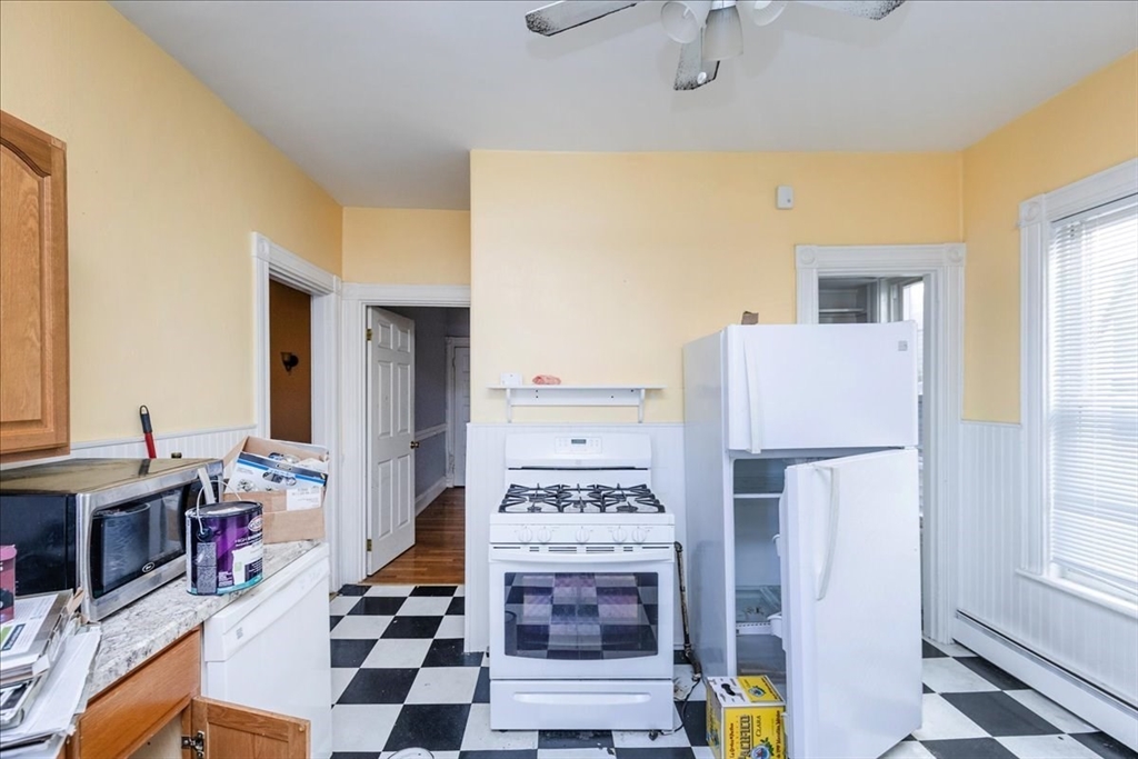614-618 E. Broadway Property Photo 10