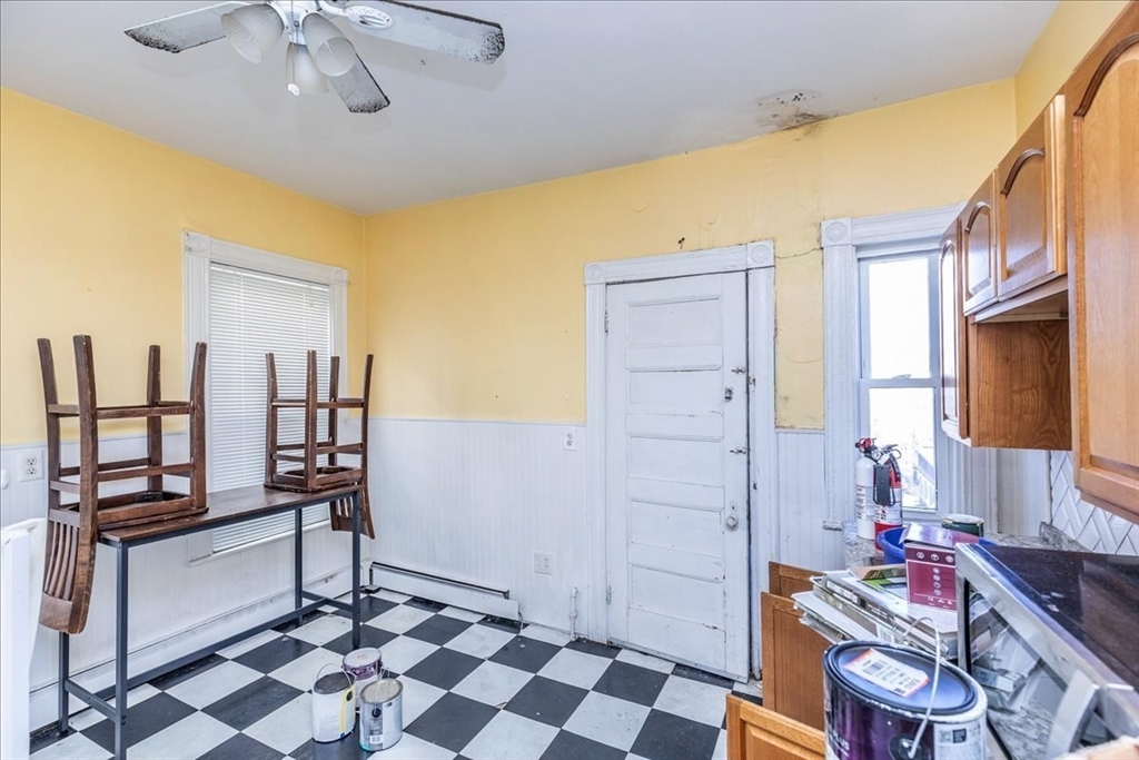 614-618 E. Broadway Property Photo 11
