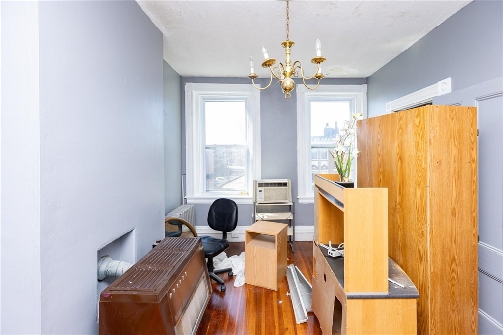 614-618 E. Broadway Property Photo 14
