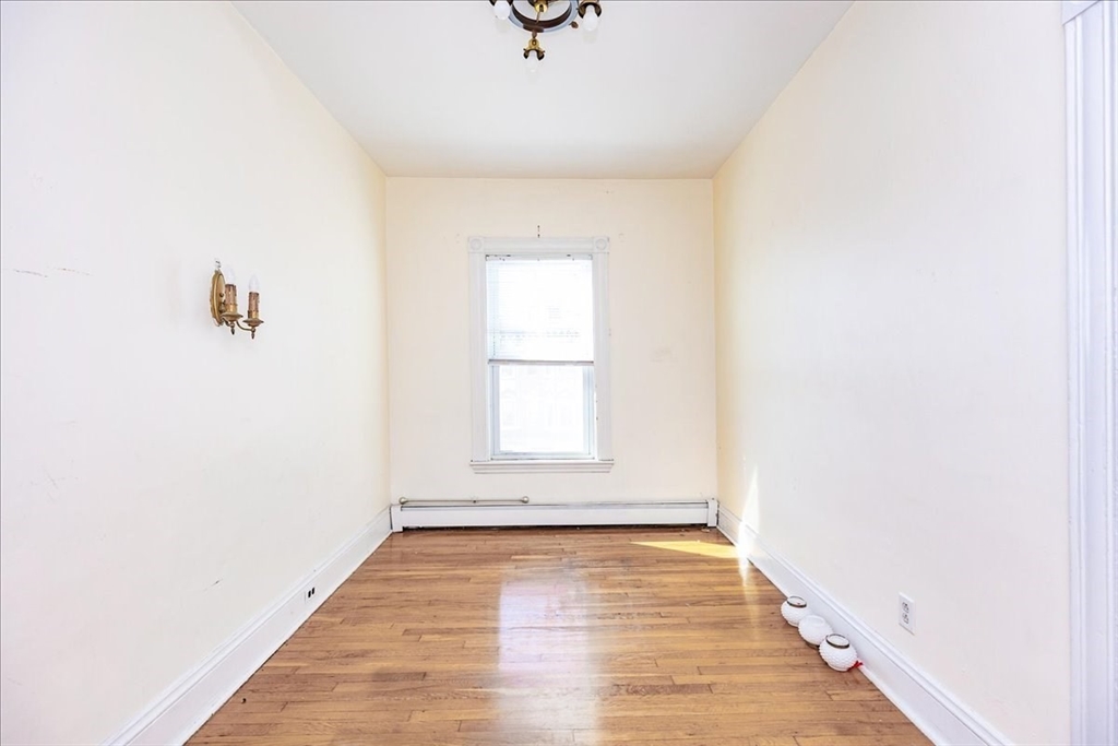 614-618 E. Broadway Property Photo 16