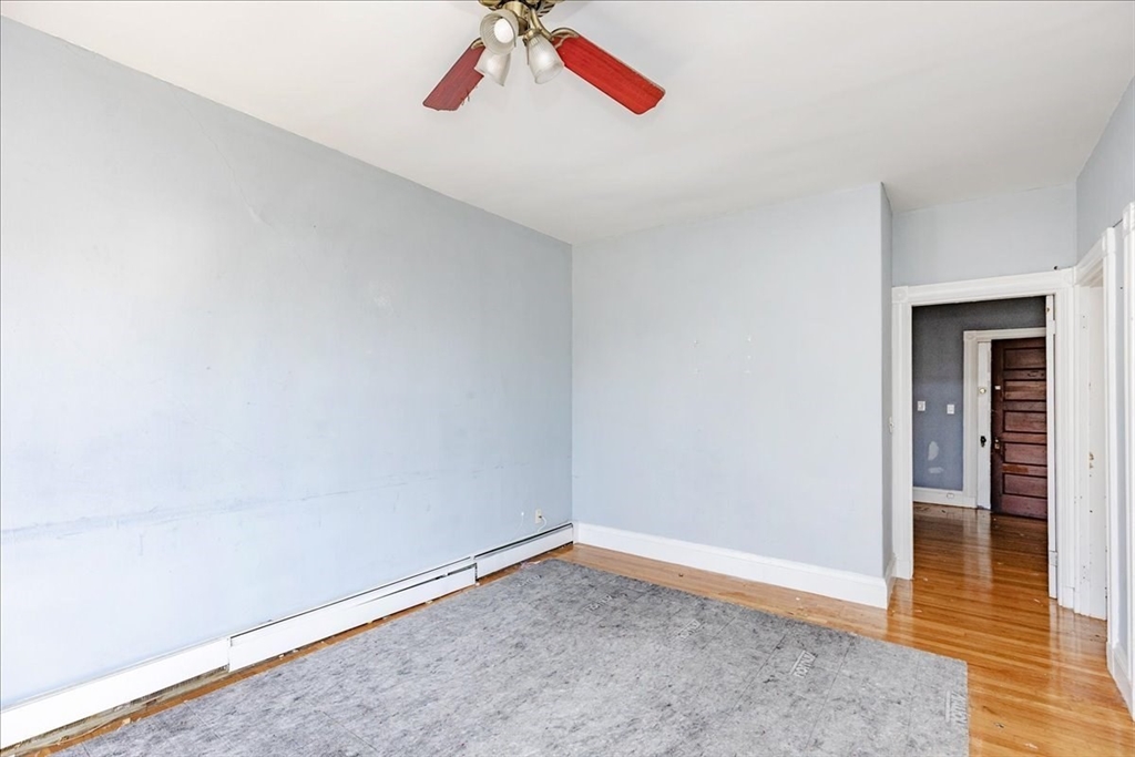614-618 E. Broadway Property Photo 18
