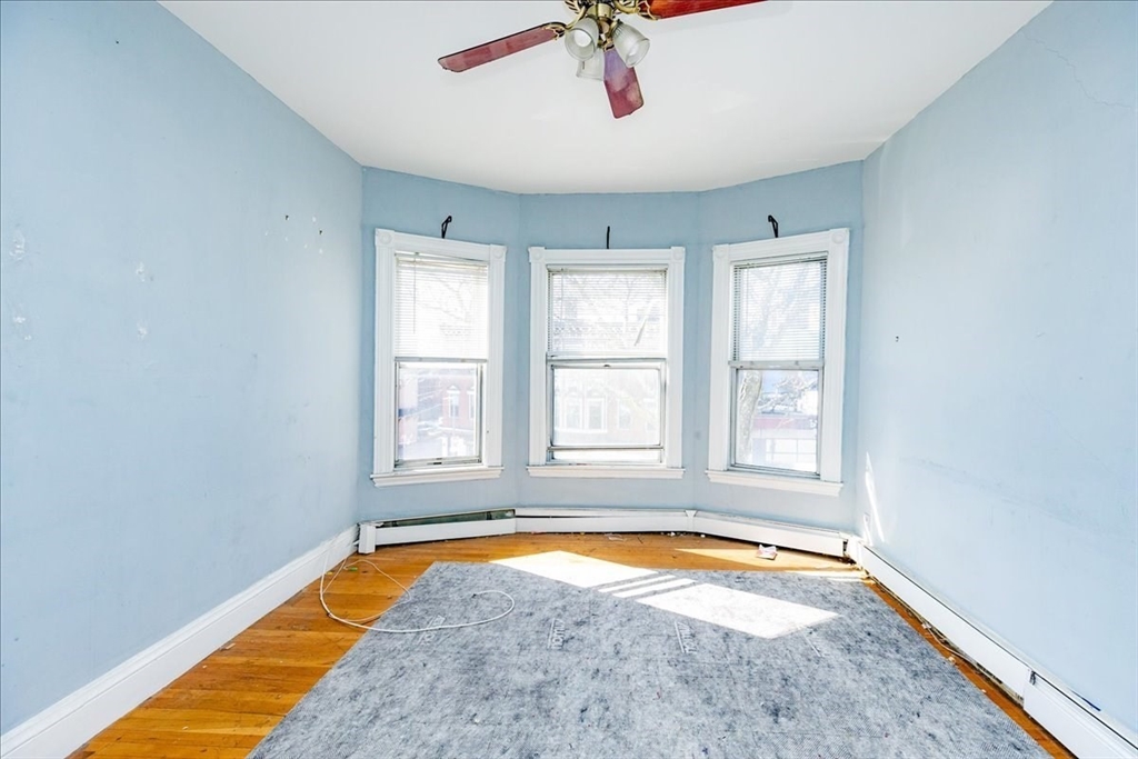 614-618 E. Broadway Property Photo 19